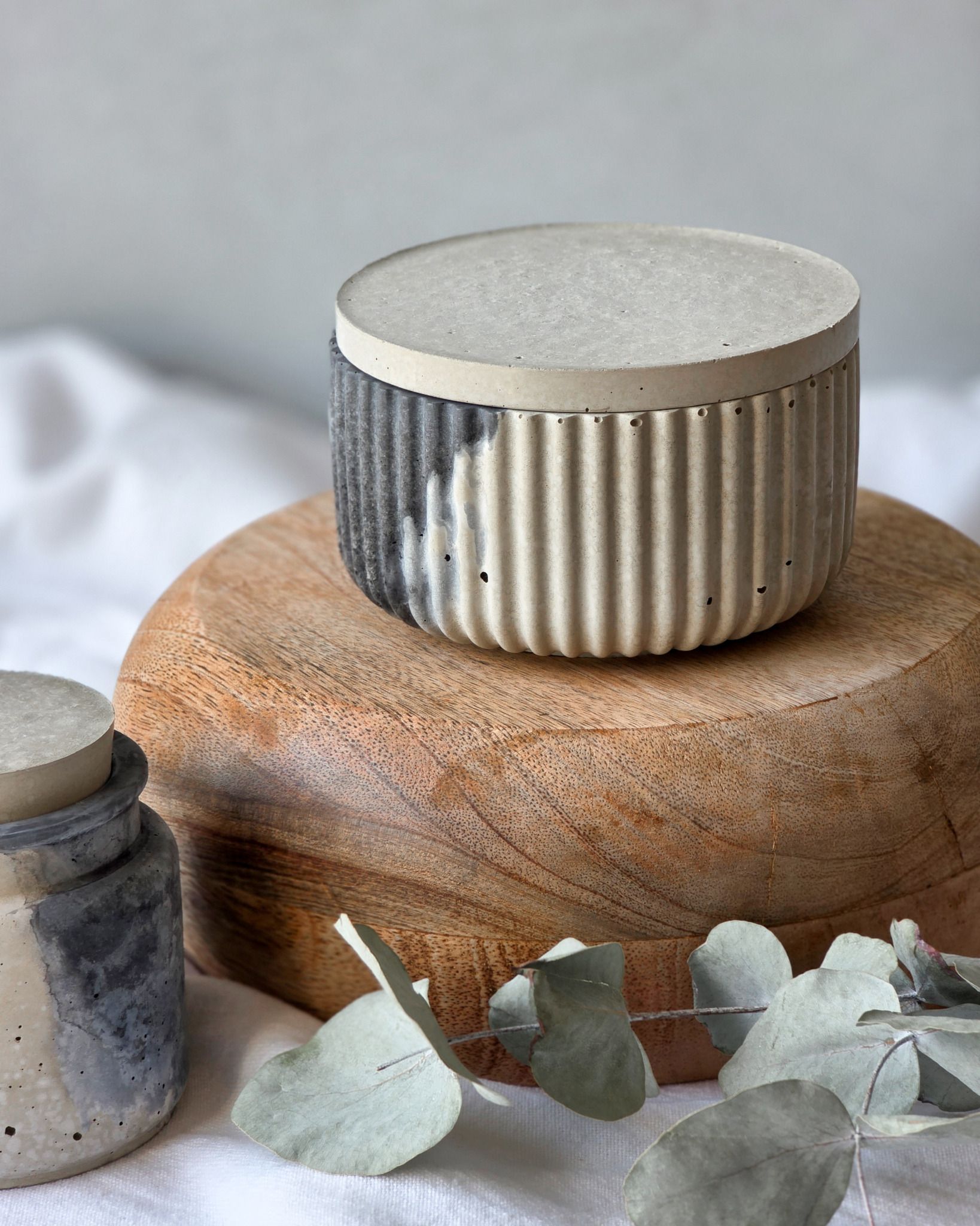 Betonová nádoba Tajňáček - duo color