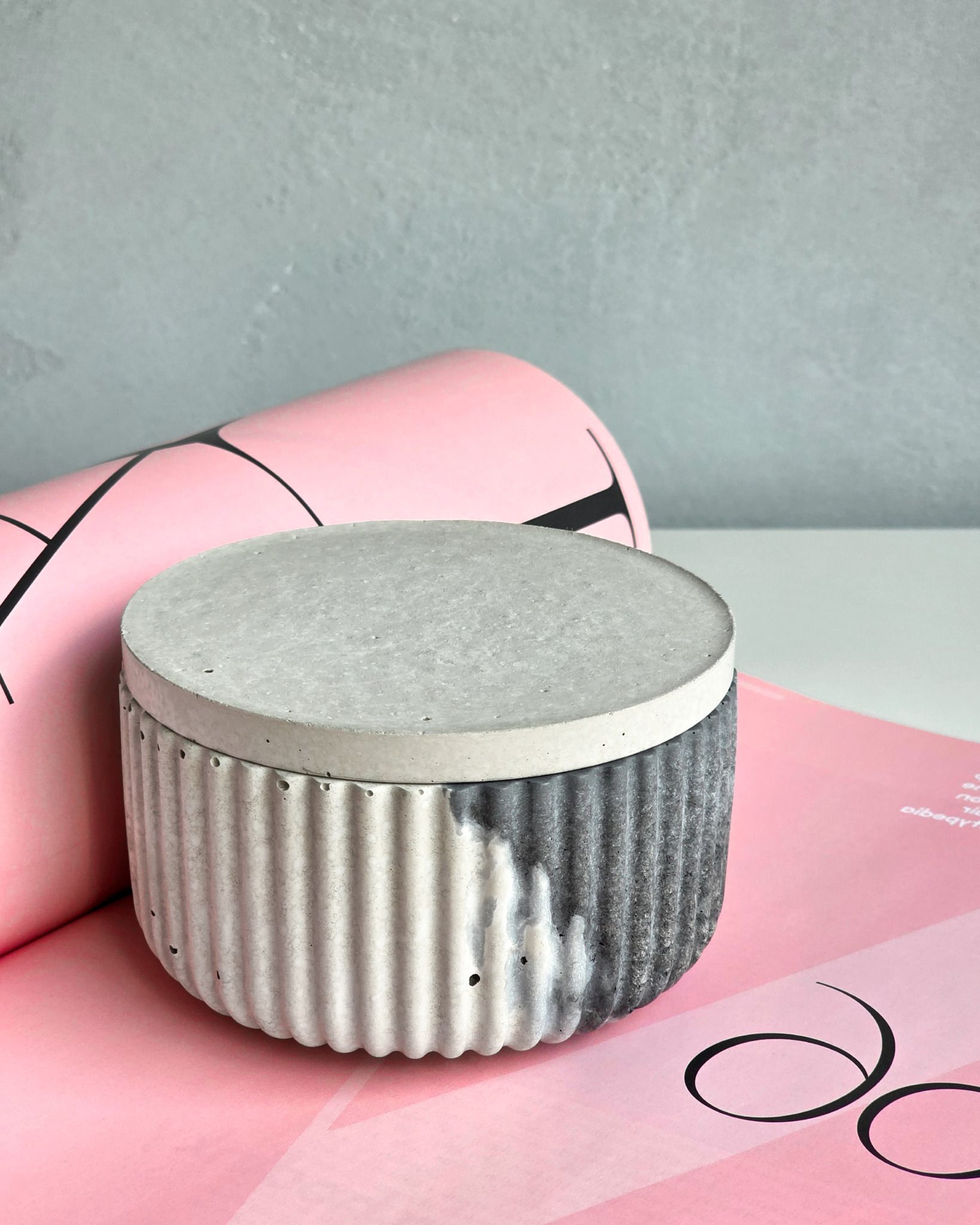 Betonová nádoba Tajňáček - duo color - Image 2